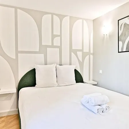 Spacieux Et Paisible 19eme - Ii Paris