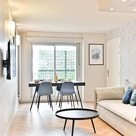 Spacieux Et Paisible 19eme - Ii * 파리