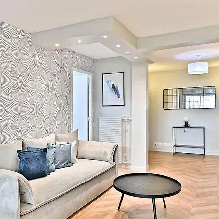 Spacieux Et Paisible 19eme - Ii * 파리