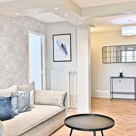 Spacieux Et Paisible 19eme - Ii