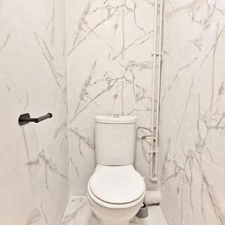 Spacieux Et Paisible 19eme - Ii Paris